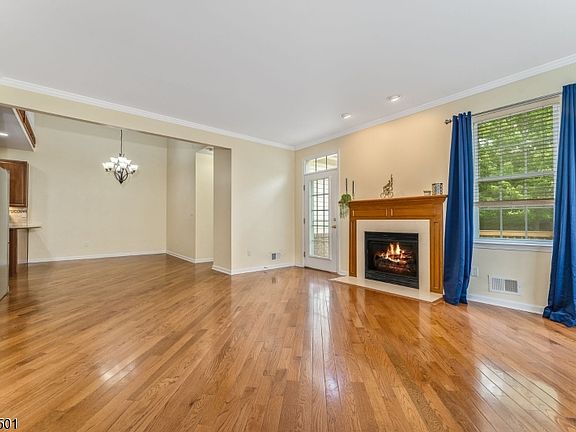 4th image of 76 Samson Dr