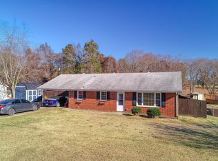 128 Birdie Dr, Rogersville, TN 37857