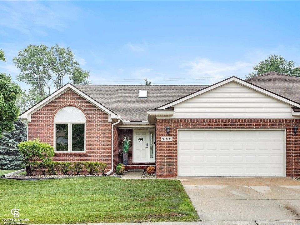 1st image of 688 Snowbird Cir E
