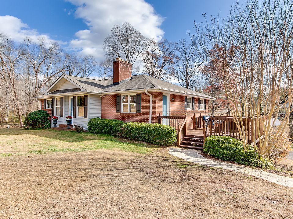 1st image of 605 Valley Creek Dr