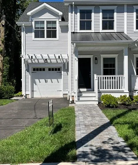 29 Halsey St — Photo 1