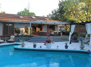 22321 Vanowen St, Canoga Park, CA 91303