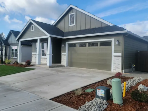 738 NW 28th St, Battle Ground, WA 98604