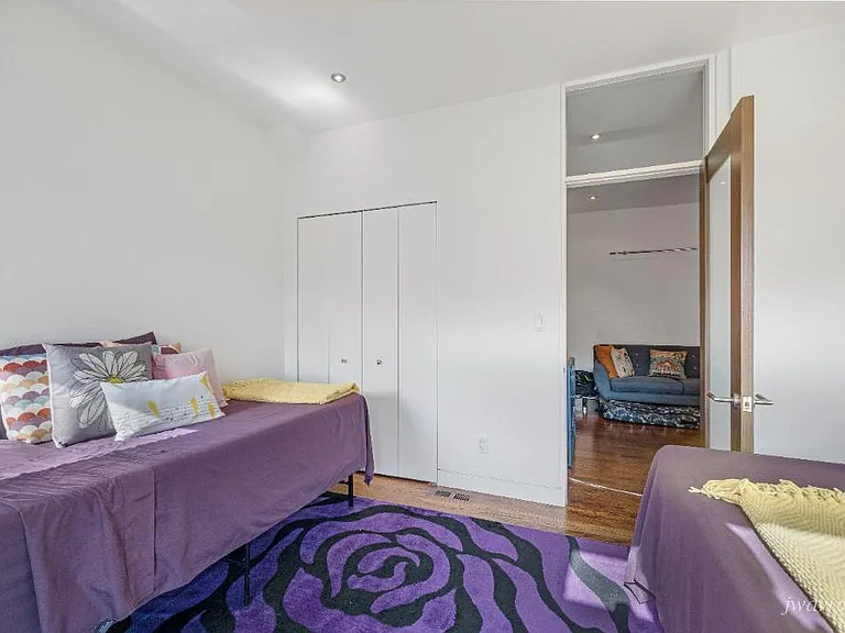 451 Eureka St — Photo 23