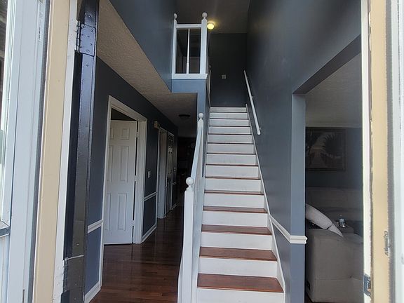 3rd image of 1204 Orchard Mountain Ct