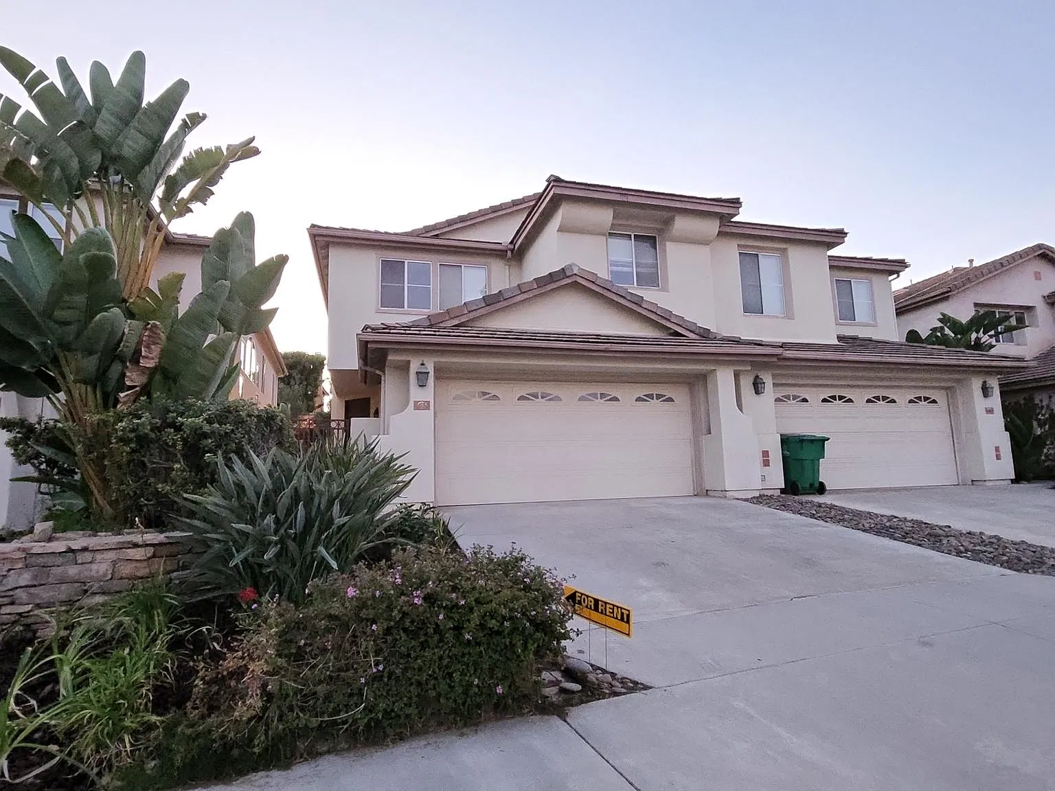 4 bed, 2119 sqft, $6,200 — Photo 2