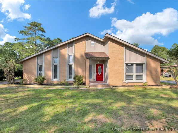 397 Wedgewood Dr, Raeford, NC 28376