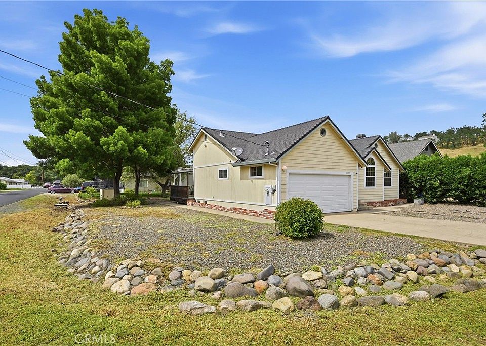 1st image of 18057 Spyglass Rd