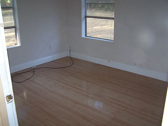 2nd image of 503 Euclid St