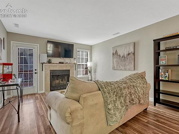 5th image of 2121 Troy Ct