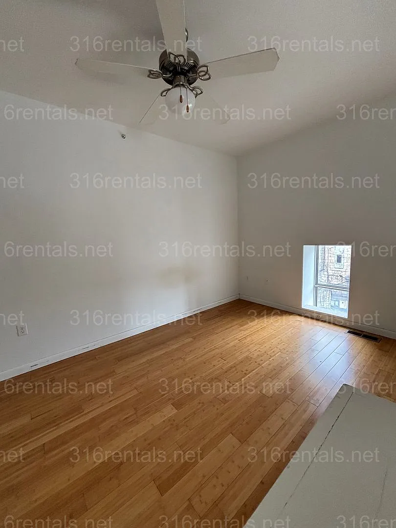 Opera House Apartments — Photo 3
