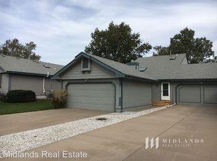 15406 R St, Omaha, NE 68137