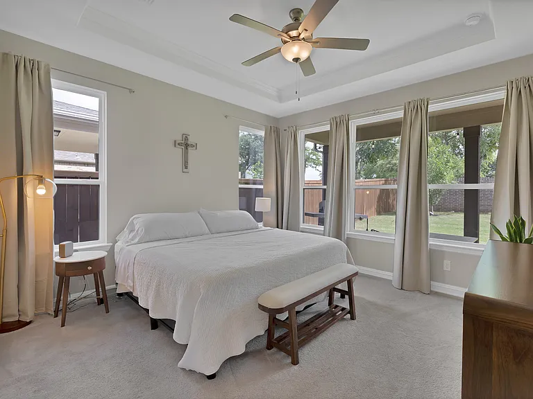 758 Creekwater Ln — Photo 14
