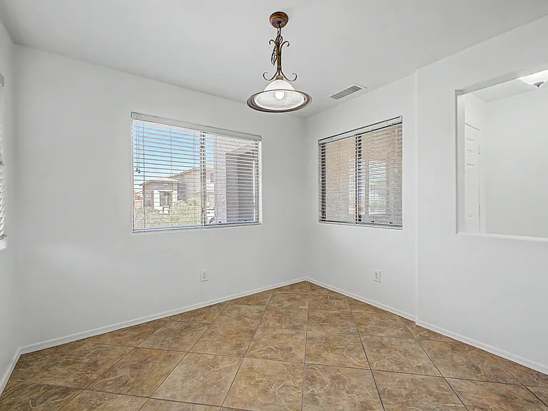 25875 W Saint Catherine Ave — Photo 10