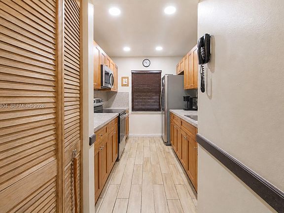 4th image of 5103 SW 138th Avenue Cir