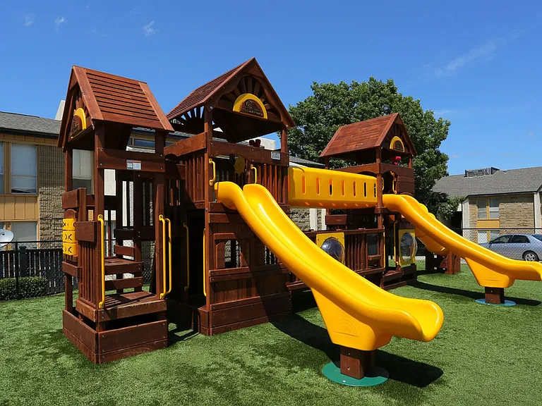 Cedar Park Apartments — Photo 24