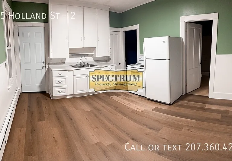 195 Holland St #2 — Photo 1