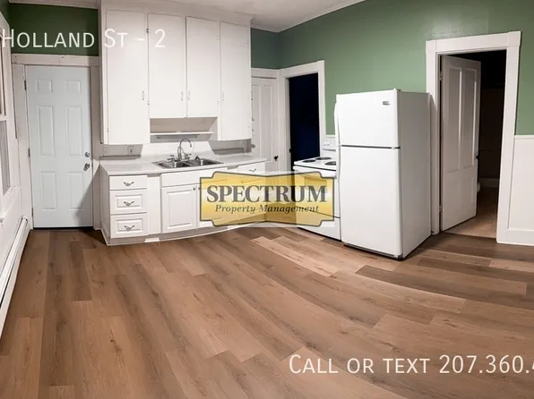 195 Holland St #2, Lewiston, ME 04240