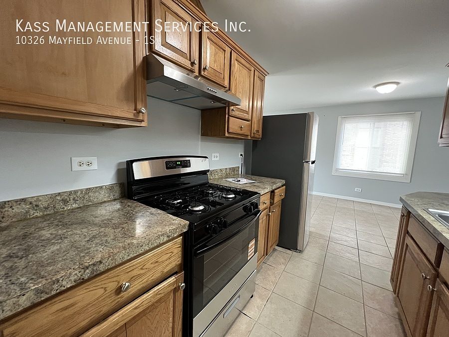 1st image of 10326 Mayfield Ave #1S