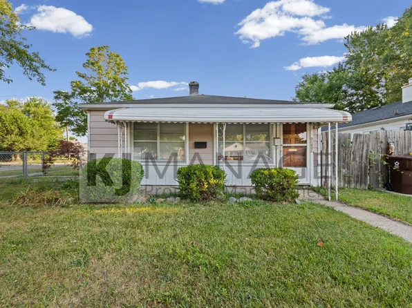31682 Carlisle Pkwy, Wayne, MI 48184