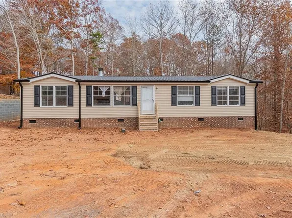 352 Humble Hollow Dr, Asheboro, NC 27203