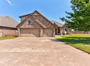 10805 NW 36th Ter, Yukon, OK 73099