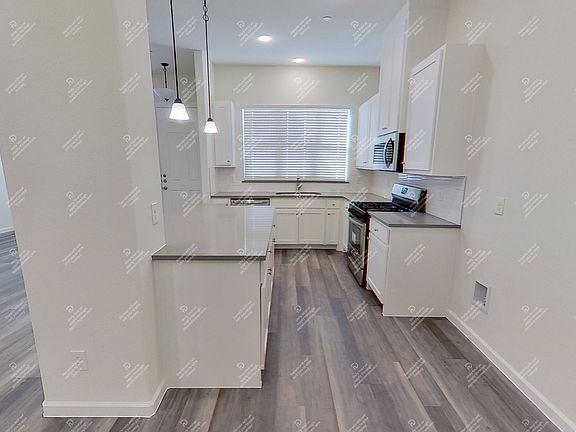 3rd image of 16032 Doe Lake Dr