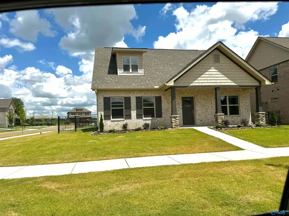 17440 Chelsea St, Athens, AL 35611