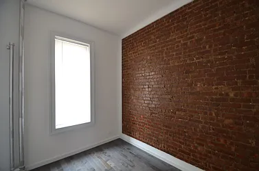 Rented by CITY SKYLINE REALTY INC