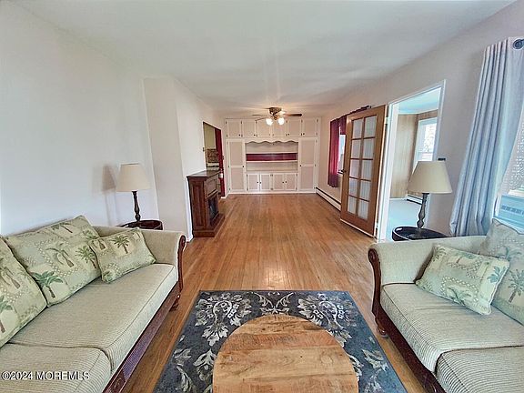 4th image of 6 Magnolia Street #D