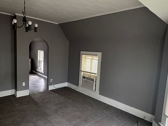 3rd image of 422 E Madison St #2A