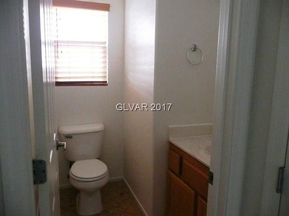 5th image of 1024 Echo Beach Ave