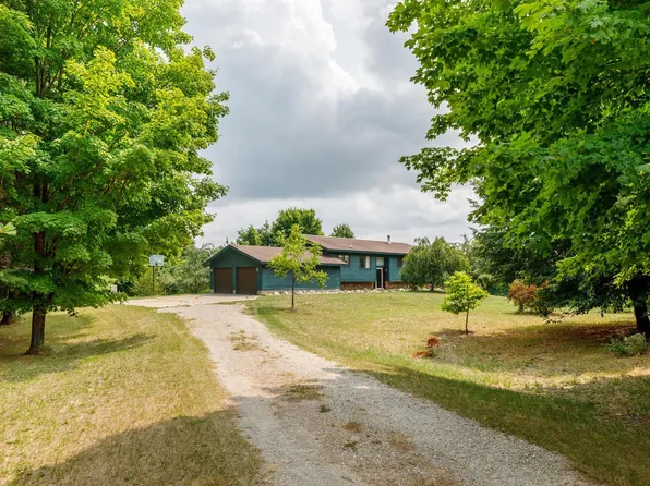 11151 S Bright Rd, Maple City, MI 49664