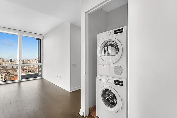 Rented by The Dermot Realty Management Company | media 26