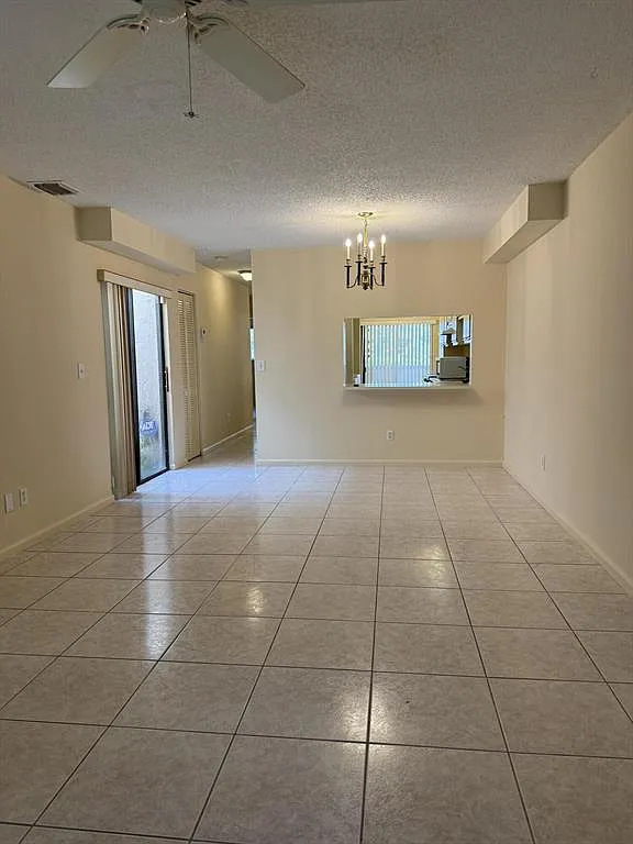 3 bed, 1212 sqft, $2,600 — Photo 1