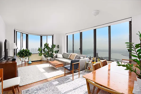 Rented by R New York | media 11