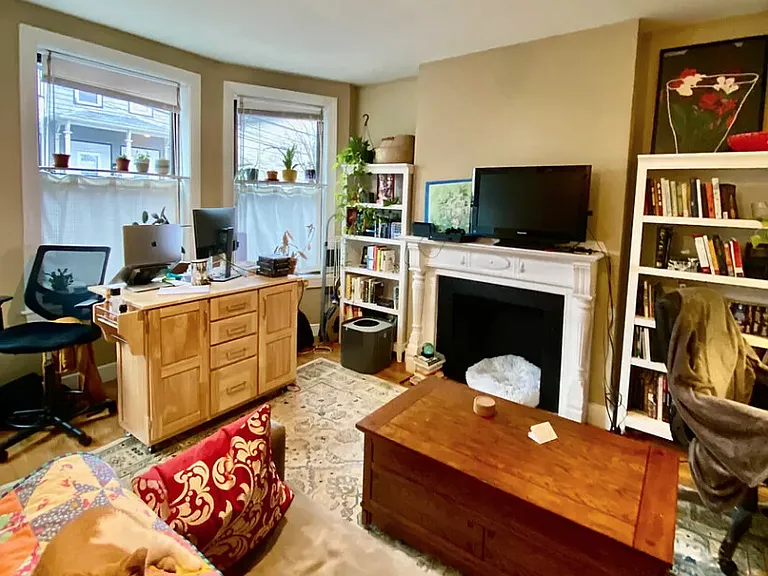 17 Highgate St #1 — Photo 4