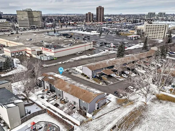 9930 N Bonaventure Dr SE #702, Calgary, AB T2J 4L4