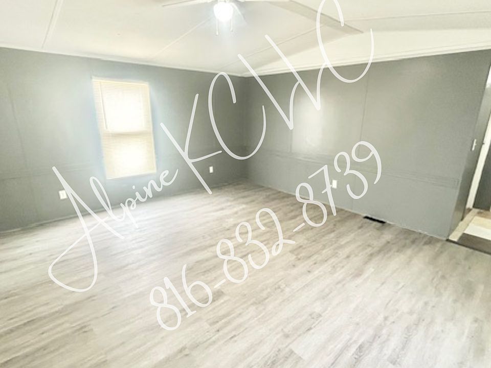 1st image of 5505 SW Lakefront Ln S Trailer 8