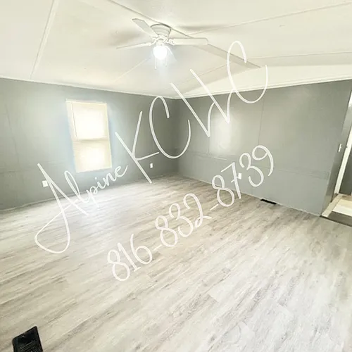 5505 SW Lakefront Ln S Photo 1