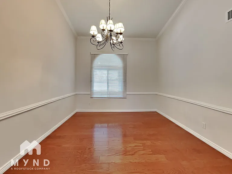 5623 E Grandview Rd — Photo 9