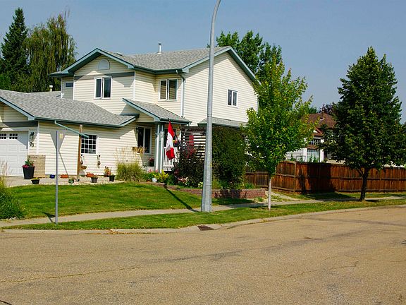 2nd image of 25 Hansen Close
