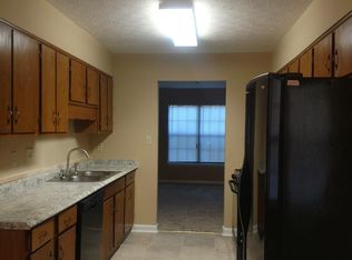 2670 Picardy Cir S, College park, GA 30349