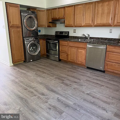 515 N York Rd #9E Photo 1