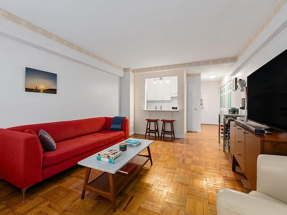 2nd image of 220 E 67th St APT 3C