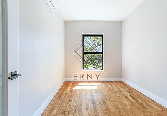 3rd image of 228 New York Ave #4H