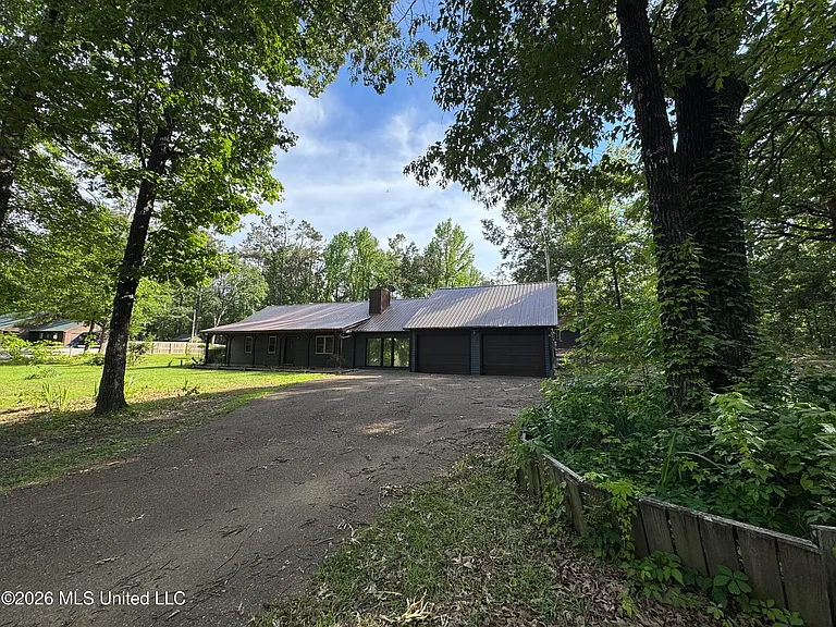 21 County Road 187 — Photo 5