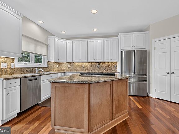 5th image of 13924 Bromfield Rd