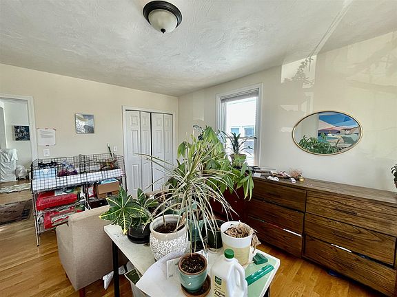 3rd image of 383-385 Columbia St #2