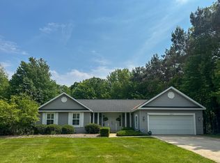 16600 Pine Dunes Ct, Grand Haven, MI 49417